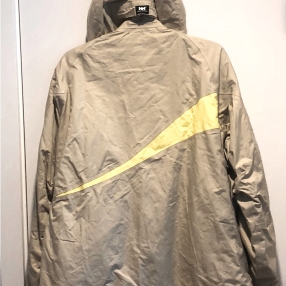 Helly Hansen Women’s Jacket - size Large - Picture 2 of 6